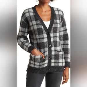 Cyrus Drop V Button Front Plaid Cardigan in Charcoal Grey P2P 18 in.